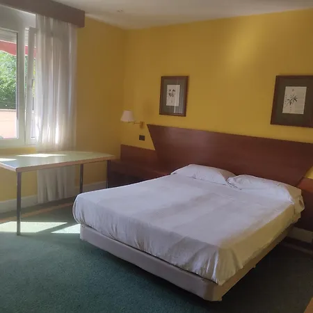 Triple Con Banera Y Terraza Miono Hotell